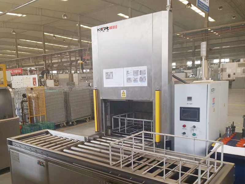 工業(yè)超聲波清洗機(jī)設(shè)備的型號(hào)選擇要注意什么？